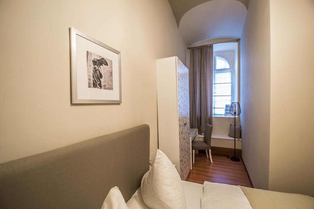 4Bdr Historical Spirit Apt By Ruterra Praag Buitenkant foto