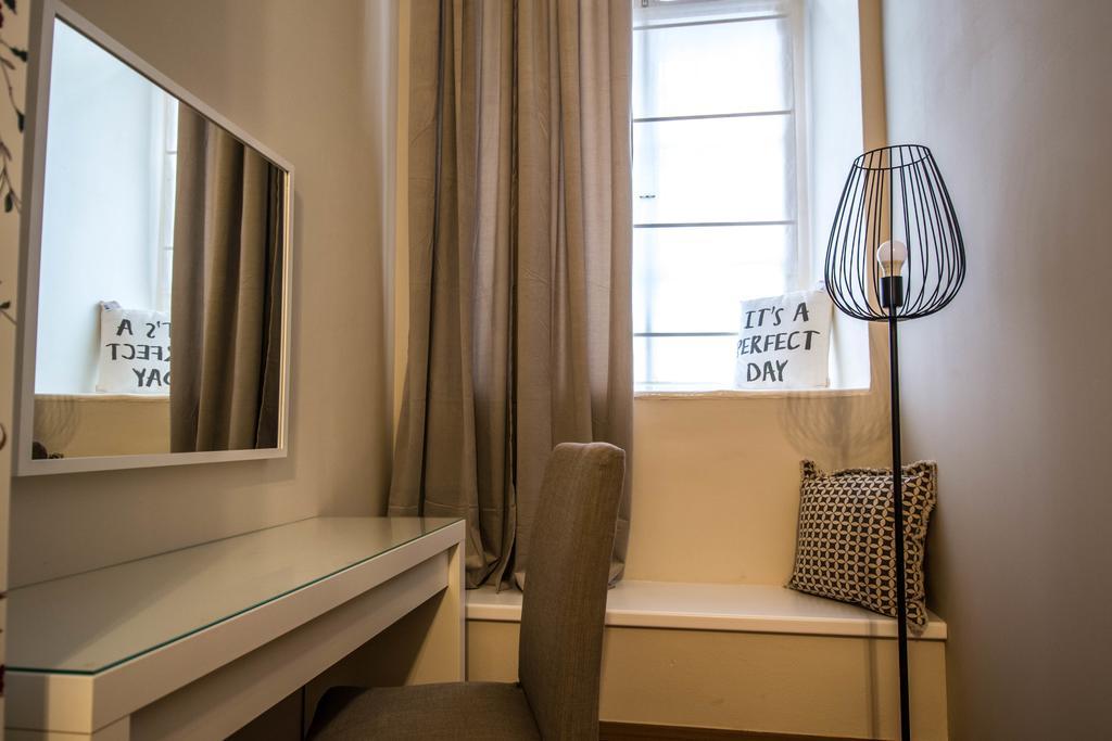 4Bdr Historical Spirit Apt By Ruterra Praag Buitenkant foto
